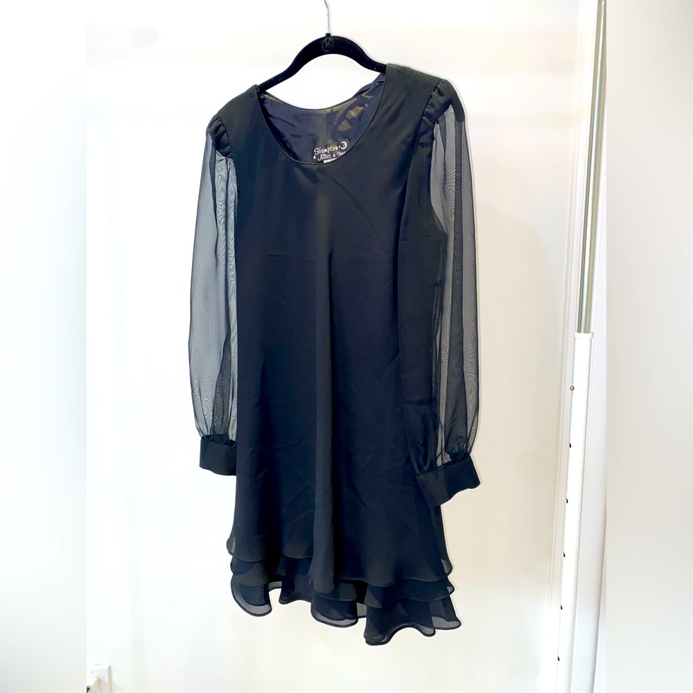 Hampton Nites Long-Sleeved Oversized Black Dress